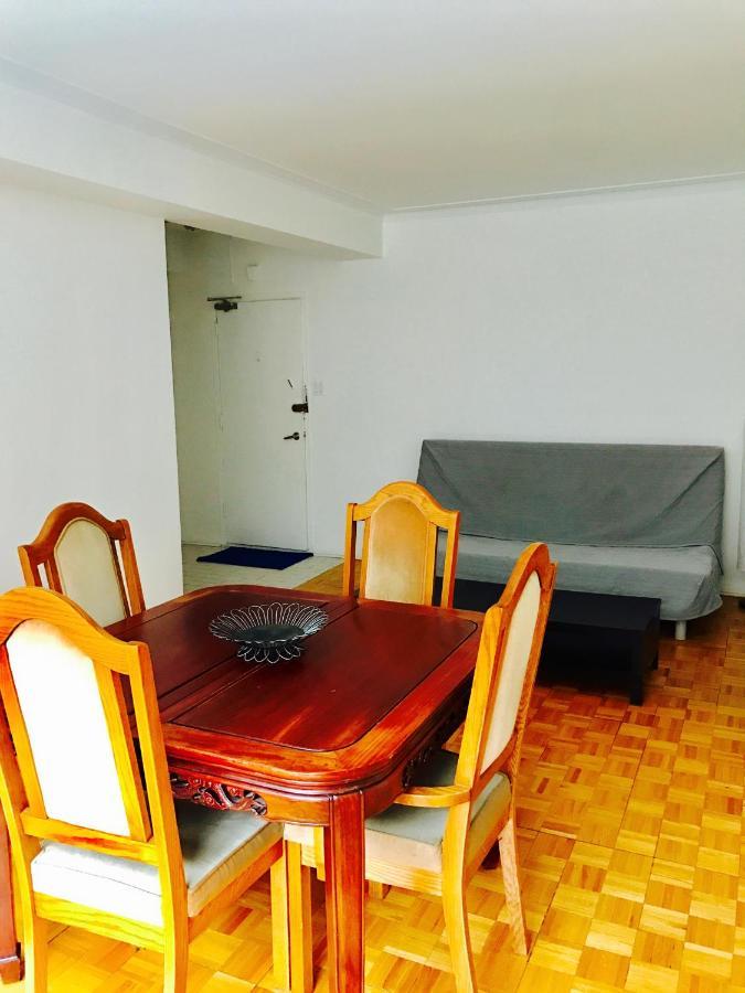 Stylish Apartment: Comfortable In The Golden Square Mile Apartamento